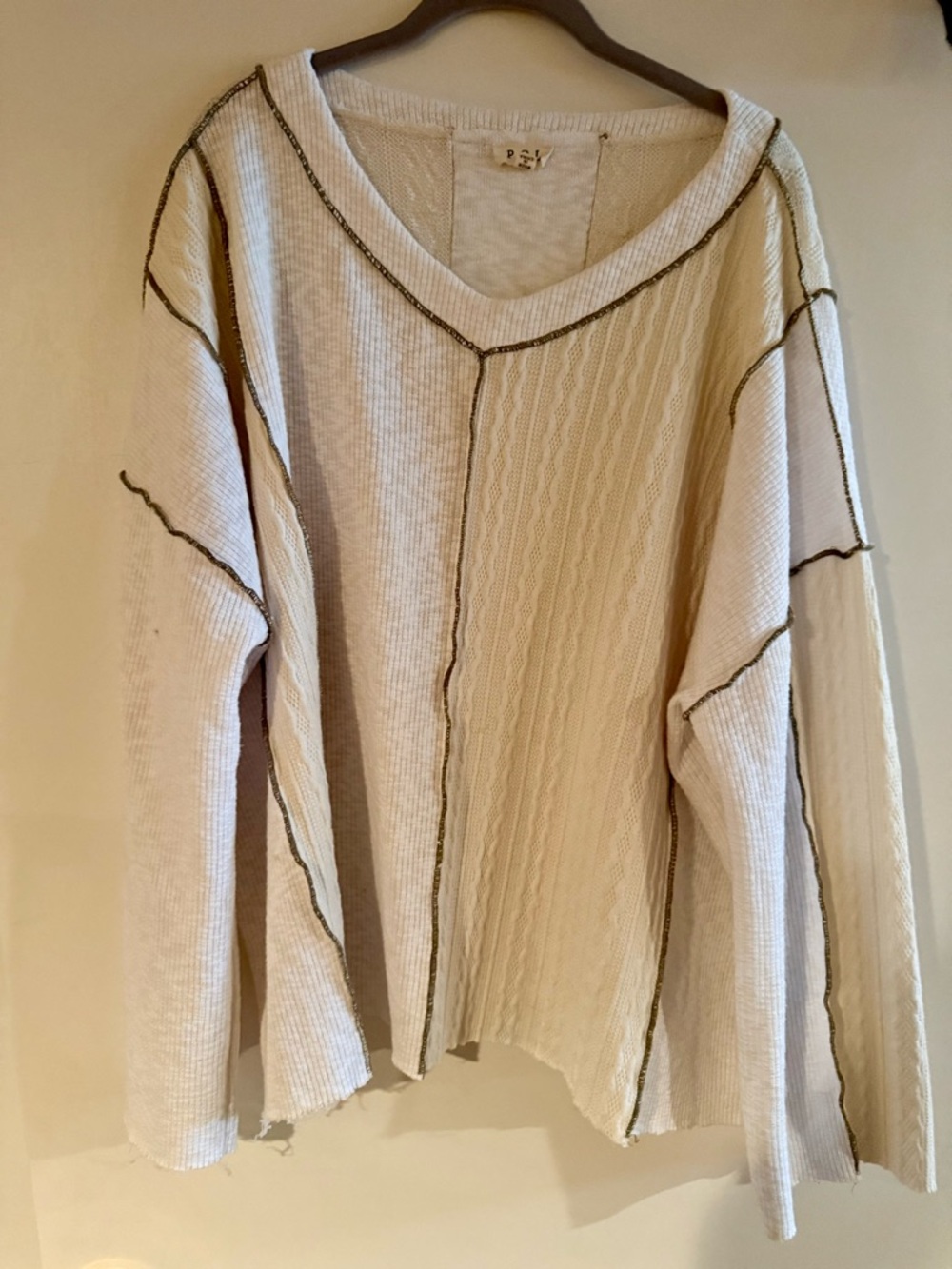 POL Textured Cream V-Neck Sweater with Contrast Seams